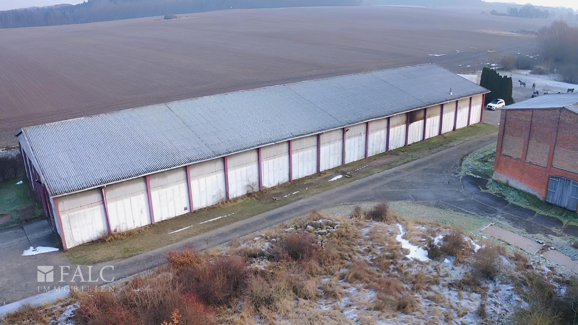 Luftbild große Halle 